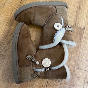 Used, fair condition Ugg with tassels